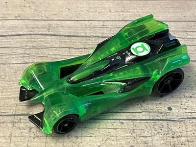 Coche diecast Hot Wheels 2012 Green Latern DC Universe ver a través verde negro jugado Foto 1 de 4