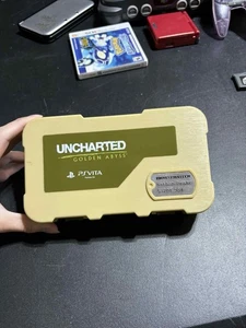 PS VITA Uncharted Golden Abyss Nathan Drake Thrustmaster HARDCASE/ CASE - RARE - Picture 1 of 7
