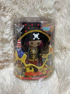 Petite Blythe Treasure Hunt CWC Exclusive Pirate Halloween Unopened Doll Boxed - Picture 1 of 4