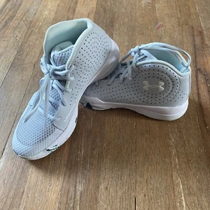 Under Armour YMUV Basketball Shoes Youth Size 5.5 Y Gray Super Clean/Pristine - Picture 1 of 7