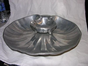 Vintage Clam Shell Chip N Dip 2 Piece Serving Set Metal - Picture 1 of 4