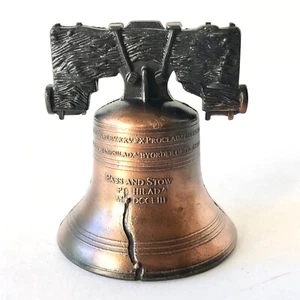 Mini campana de cena vintage Liberty Bell réplica de cobre Philadelphia PA recuerdo - Imagen 1 de 11