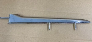 NOS New GM 3744871 Trim Molding Left Lower Cove Spear 58-61 Corvette - Bild 1 von 3