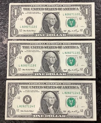 (3) 2006-L $1 Dollar Bills Consecutive Serial L82827112E L82827113E L82827114E - Image 1 of 3