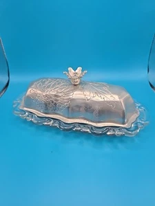 Vintage klare Pressglas Butterdose mit Aluminium geblümt verziert Metalldeckel - Bild 1 von 8