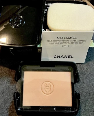 Chanel Mat Lumiere Luminous Matte SPF10  Powder #100 Intense. - Image 1 of 3