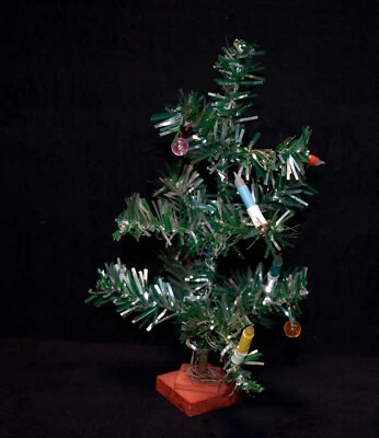 Weihnachtsbaum Puppenhaus alt - Bild 1 von 4