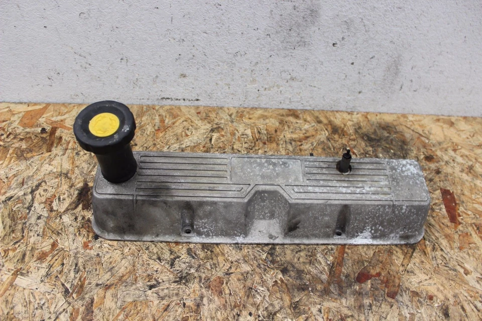 N70436 1999-2002 Land Rover Discovery Head Valve Cover Passenger Side OEM - Image 1 of 4