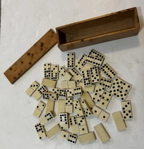 Set domino vintage con scatola in legno - Foto 1 di 3