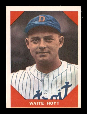 1960 Fleer #69 Waite Hoyt  EXMT/EXMT+ X3259972 - Image 1 of 3