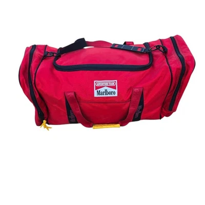 *RARO* Bolso de Lona y Saco de Dormir Marlboro Adventure Team Años 90 De Colección Foto 1 de 4