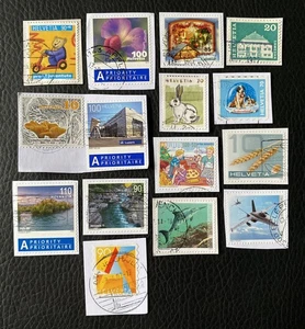 Lot de 15 timbres de Suisse années diverses - Sur Fragment - Briefmarken K95 - Imagen 1 de 1