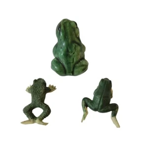 Vintage Frog Miniature Set Of 3 Ceramic And Plastic Green - Picture 1 of 6