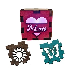 Paquete de regalo para mamá amante del jardín | cubo de iluminación de 2" con 3 frentes intercambiables - Imagen 1 de 3