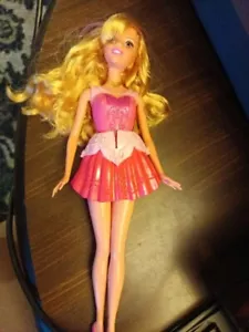 Disney Store Dornröschen Aurora Barbie Puppe 11,5" Gummirock - Bild 1 von 4