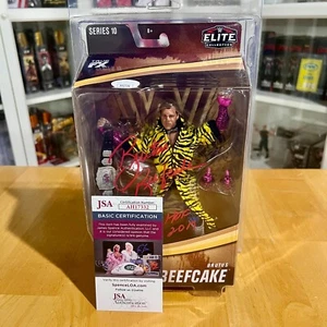 Figura WWE Brutus Beefcase Firmado Leyendas Serie 10 CHASE con Certificado de Autenticidad JSA y Estuche - Imagen 1 de 7