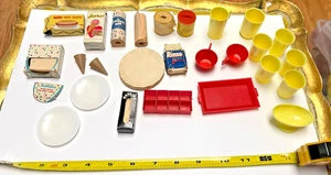 OLD VINTAGE MY MERRY DOLL TOY PLAYSET ITEMS ICE CREAM CONES BOX PAPER PLATES +++ - Picture 1 of 15