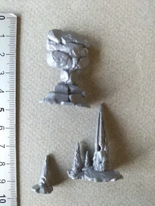 STALAGMYTEN & ROCKS MINIATUR/DUNGEONS & LASER HÖHLEN M13 - Bild 1 von 1