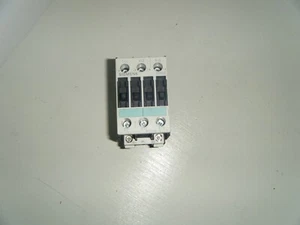 SIEMENS 3RT1026-1B..0 40A Contactor, 3PH, Size S0 - Picture 1 of 4