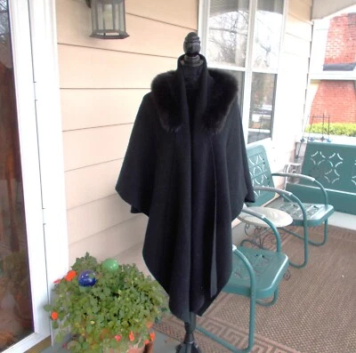 Винтажный Mitchie's 100% черный шерсти пончо плащ с Fox мех отделки капюшон один размер - Изображение 1 из 4