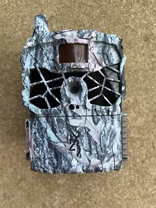 Browning Defender Cell Phone Trail Camera - Picture 1 of 9