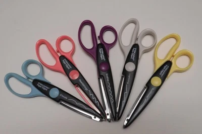 (5) Fiskars Paper Edgers Cropping Scissors : Lightning & Scallop ++ Design (EX) - Image 1 of 3