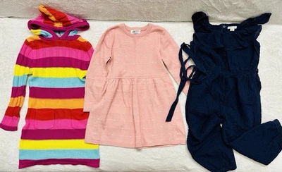 Lindo conjunto de ropa para niñas talla 4T años H&M, habitual Foto 1 de 4