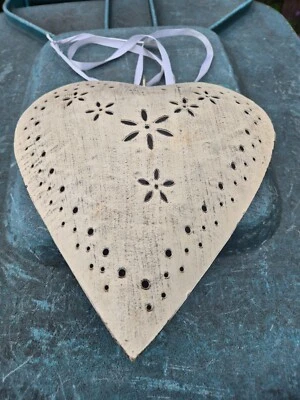 Großes Herz zum Hängen Teelichthalter Fensterdeko Windlicht Shabby Vintage GR. L - Bild 1 von 4