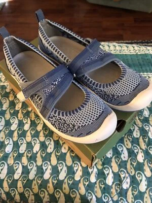 NIB MOXIE SPORT MJ  QUIET HARBOR/POWDER BLUE SIZE 5 - Image 1 of 4