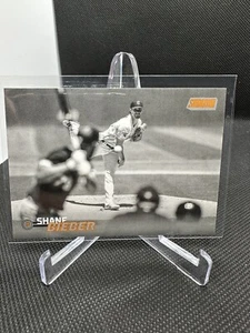2023 Topps Stadium Club 43 Shane Bieber Black and White - Picture 1 of 2