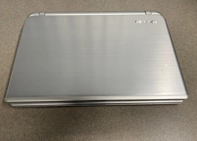 Reposamanos para portátil 2 TOSHIBA Satellite S55t-B5335. LCD + teclado retroiluminado. Sin alimentación Foto 1 de 4