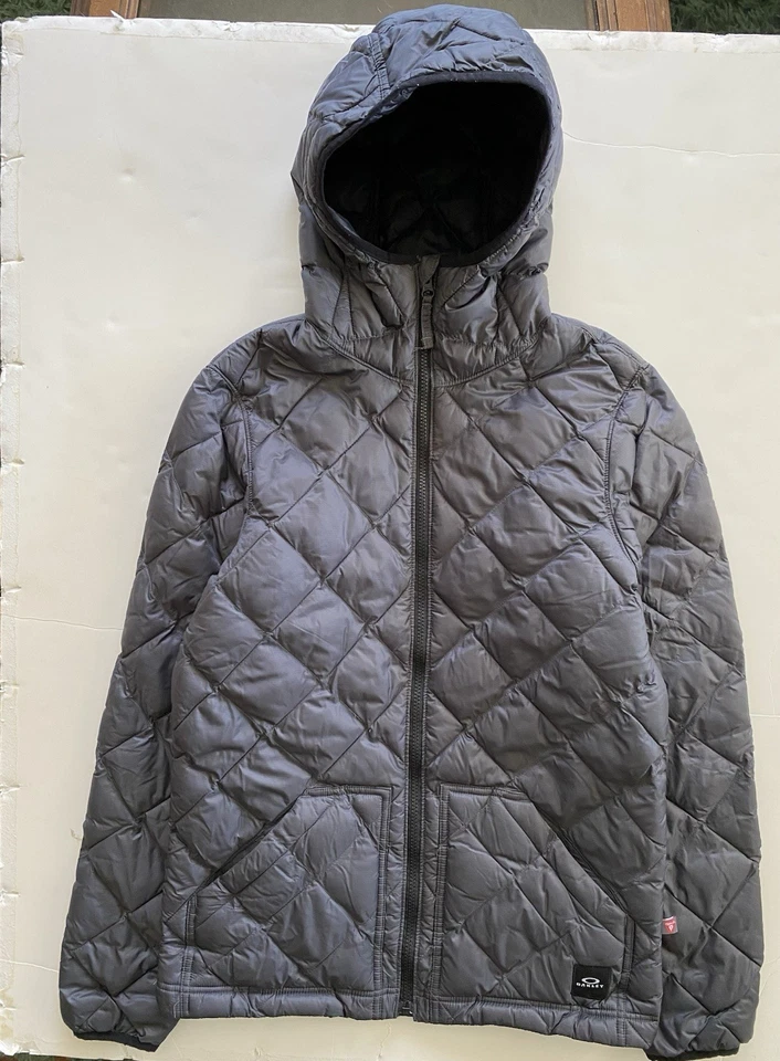 Chaqueta Oakley Chambers PrimaLoft Para Hombre Pequeña Gris Acolchada Capucha Puffer Foto 1 de 4