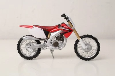 Maisto Honda CRF450R Dirt Bike Motorcycle Red Diecast Model Display - Image 1 of 4