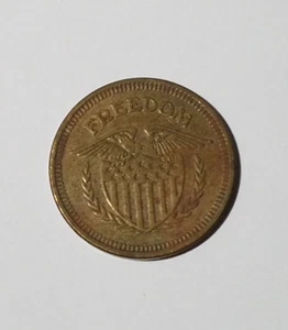 VINTAGE FREEDOM GAMING TOKEN BRASS COIN - Picture 1 of 3
