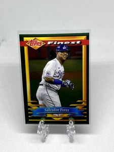 2021 Topps Finest Flashbacks Baseball Salvador Perez #45 Kansas City Royals - Picture 1 of 2