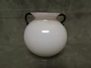 Vaso in vetro artistico Murano vintage anni 40 Cenedese Italia cassa rosa con manici neri - Foto 1 di 9