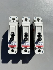 Eaton HFD1020 20 Amp 1 Pole Circuit Breaker 277V Type HFD 65K (lot of 3) - Picture 1 of 7