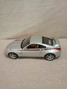 Maisto 1/18 Scale Die Cast Model Nissan 350Z Nismo S-tune - Silver - Picture 1 of 19