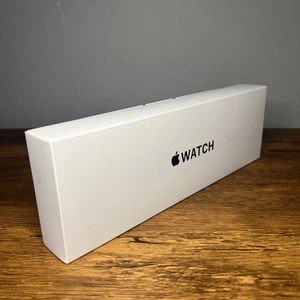 Apple Watch SE (2nd Gen) GPS 40 mm Midnight Aluminum Case & Sport Band S/M - Picture 1 of 7