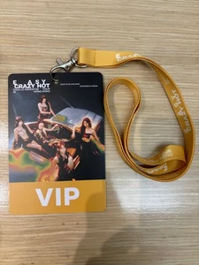 Le Sserafim 2025 "EASY CRAZY HOT" Tour in Hong Kong Official Lanyard & VIP Pass - Bild 1 von 2