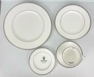 Waterford China Kilbarry 5 Piezas Ajustes de Lugar Platos de Cena Tazas de Té Blanco - Imagen 1 de 3