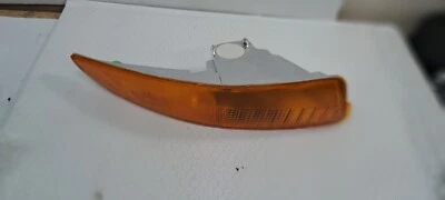 Conjunto de luz de estacionamiento derecha Eagle Eyes GM219-U000R para Chevrolet Camaro 93-02 Foto 1 de 4