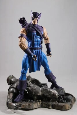 Figura de acción Diamond Select Marvel Classic Hawkeye. -- Suelto incompleto Foto 1 de 4