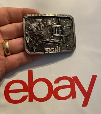 Case IH Hebilla de Cinturón De Colección Metal Granja Combinación Tractor Rancho Coleccionista REGALO Foto 1 de 4