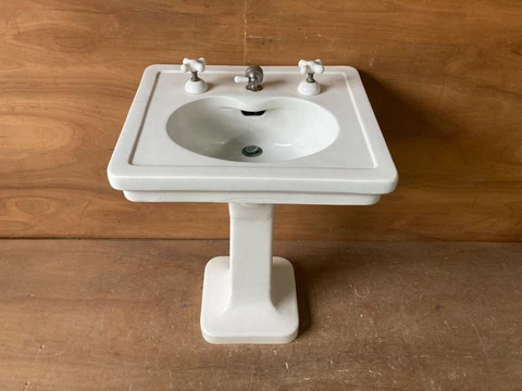 Heavy 21x25 Antique White Porcelain Pedestal Bath Sink Old HAJOCA Vtg 355-22E Cover