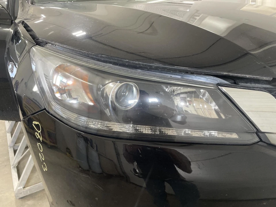 Used Right Headlight Assembly fits: 2013 Honda Accord Sdn EX-L leather 3.5L US m - Image 1 of 4
