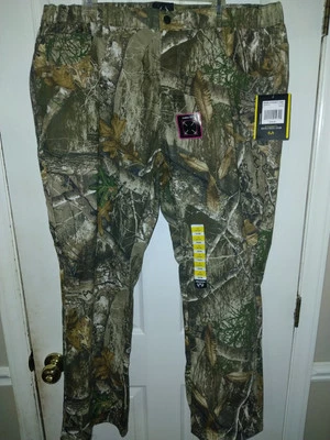BNWT Realtree EDGE Men’s 5-Pocket Camo Pant in Tree Brush Pattern (40-42)  (XL) - Image 1 of 3
