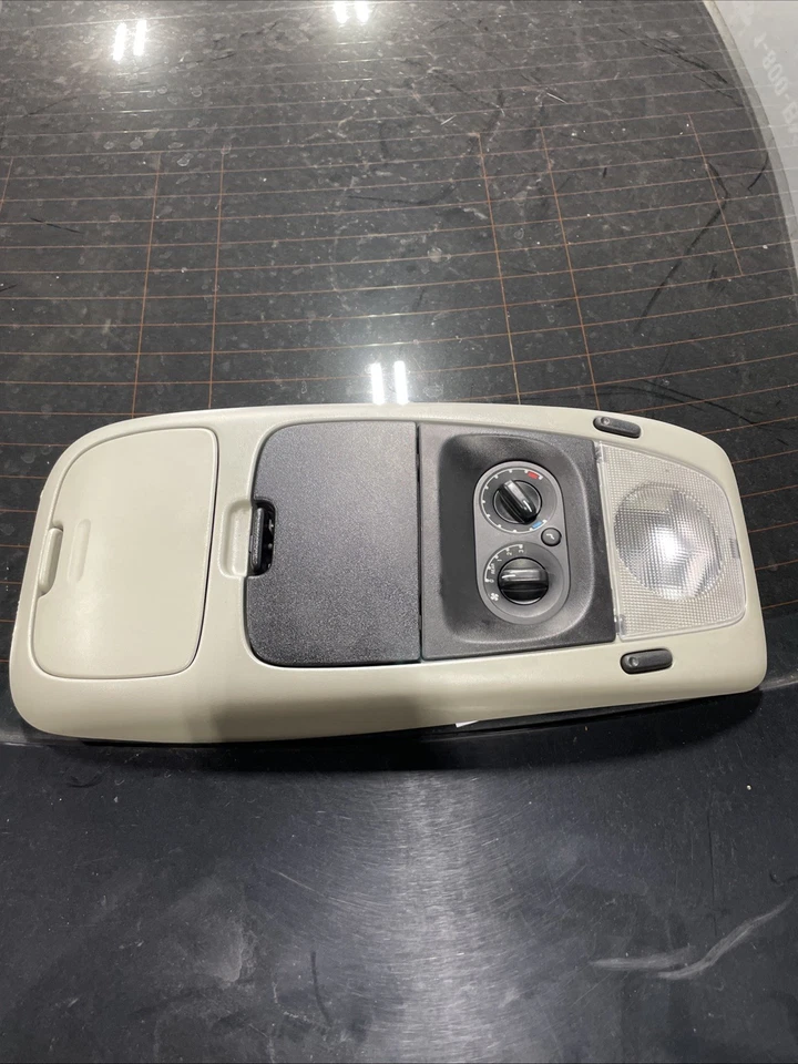 03-10 Ford Explorer Roof Overhead Console Dome Map Light w/ Climate Control Grey - Image 1 of 4