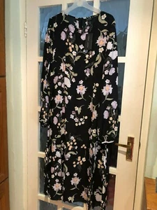 NUEVO VESTIDO FLORAL LARGO... TALLA 14... TOTALMENTE NUEVO... DIVISIONES FRONTALES... - Imagen 1 de 9