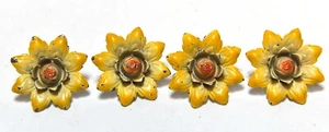 4 PINES DE CORTINA DE FLORES DE METAL AMARILLO DE COLECCIÓN RESPALDOS CORBATA RESPALDOS EMPUJE - Imagen 1 de 6